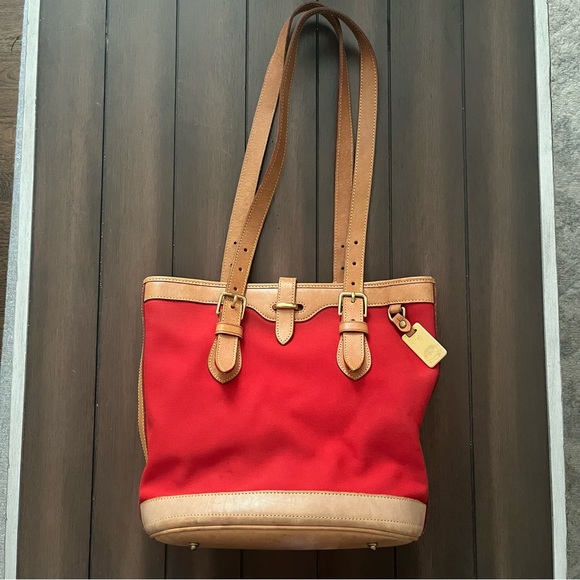 Dooney & Bourke Bag Vintage Cabriolet Bucket Red - Picture 1 of 16
